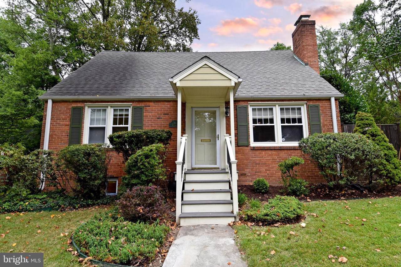 2911 Mccomas Avenue - Photo 1