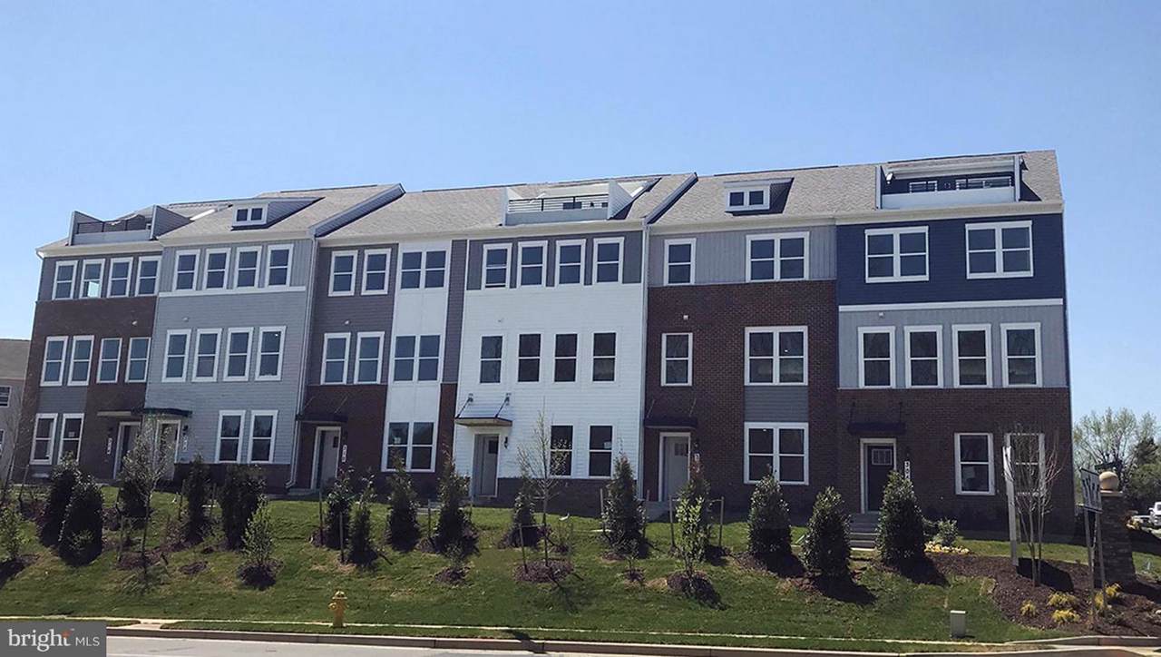 404 Lightship Landing Way - Photo 1