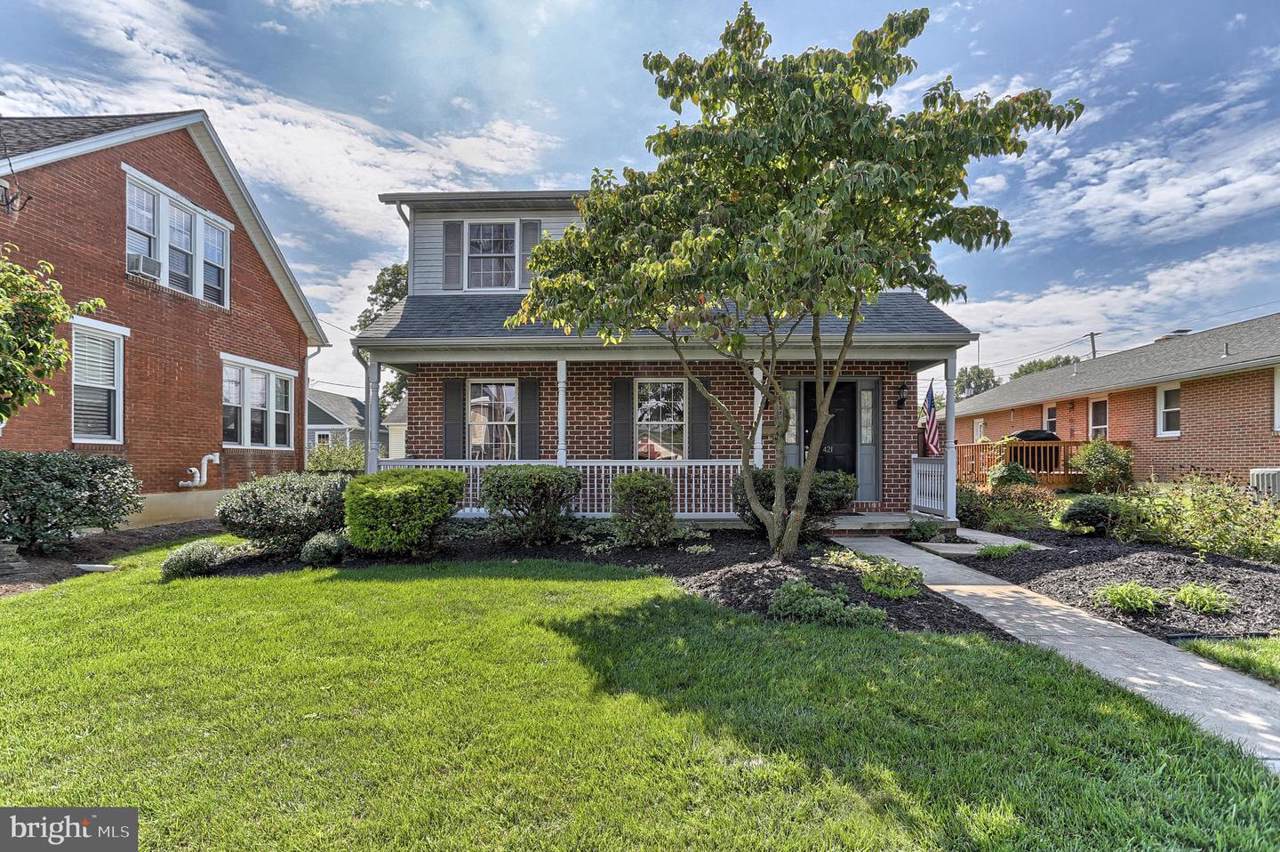 421 Locust Street - Photo 1