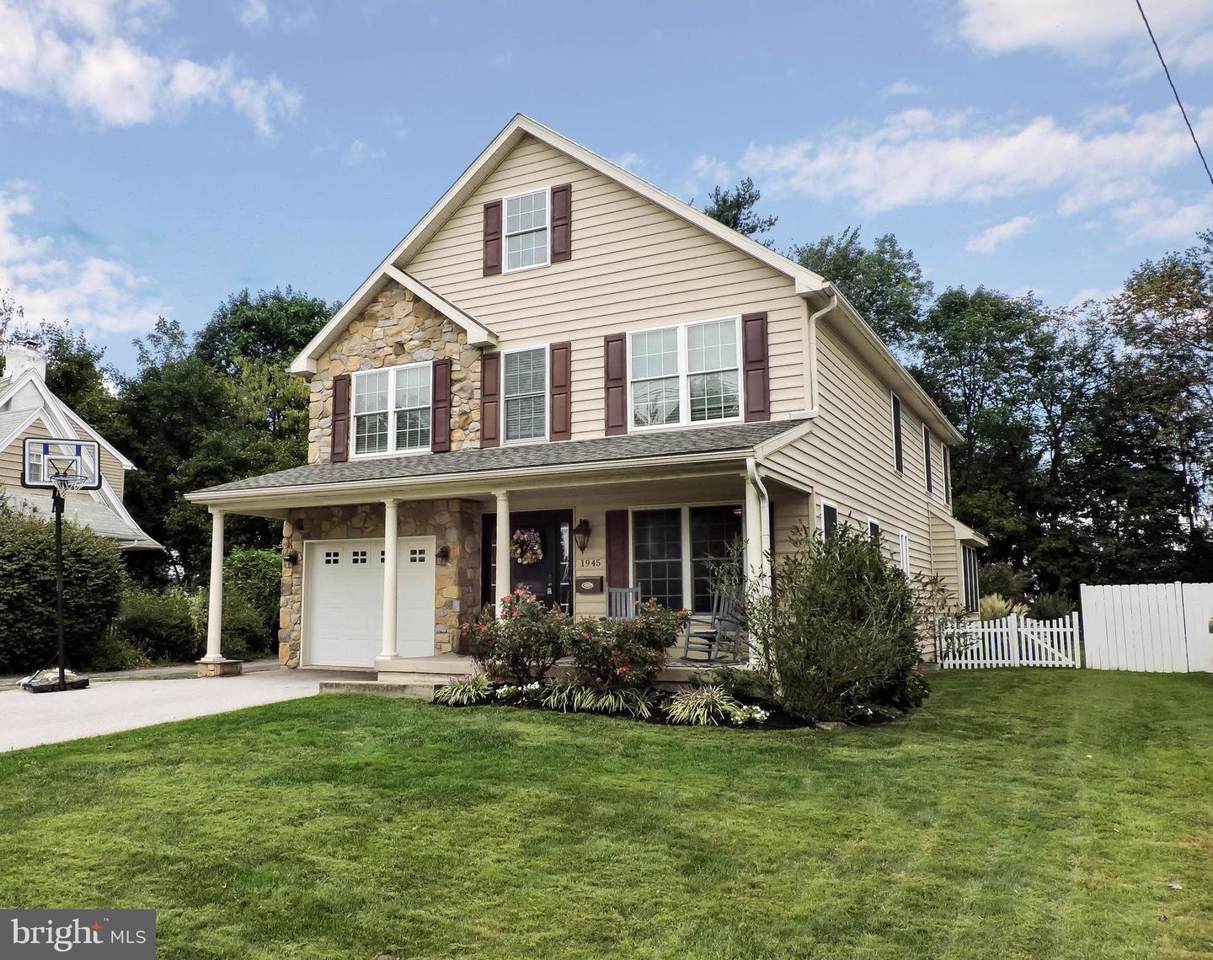 1945 Juniata Road - Photo 1