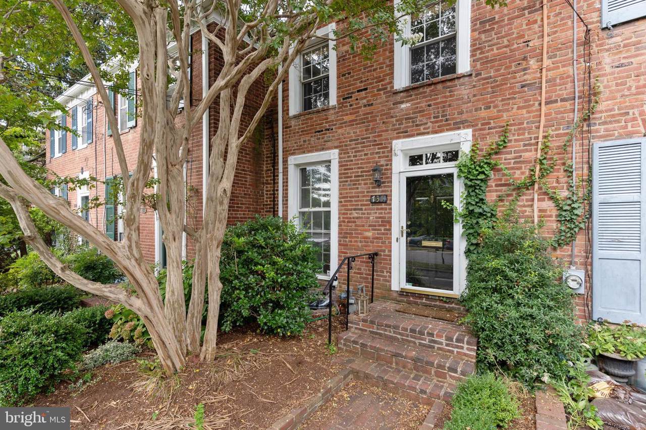 731 Pitt Street - Photo 1