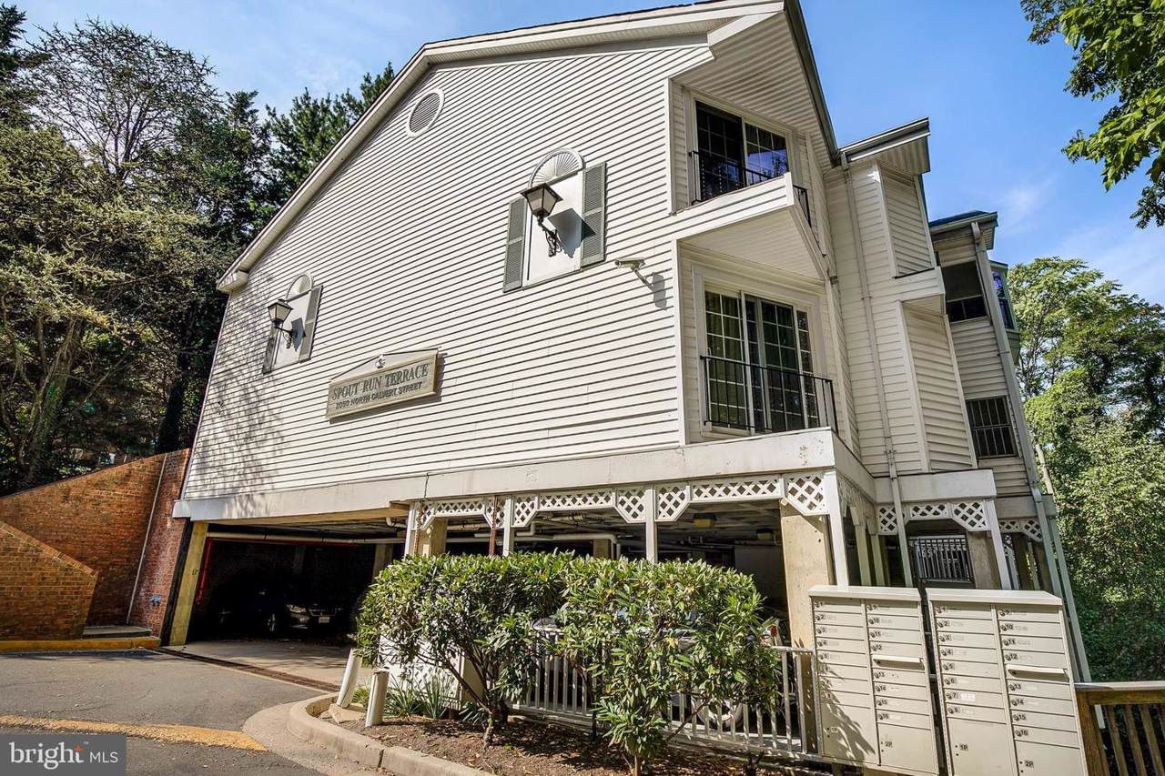 2050 Calvert Street - Photo 1