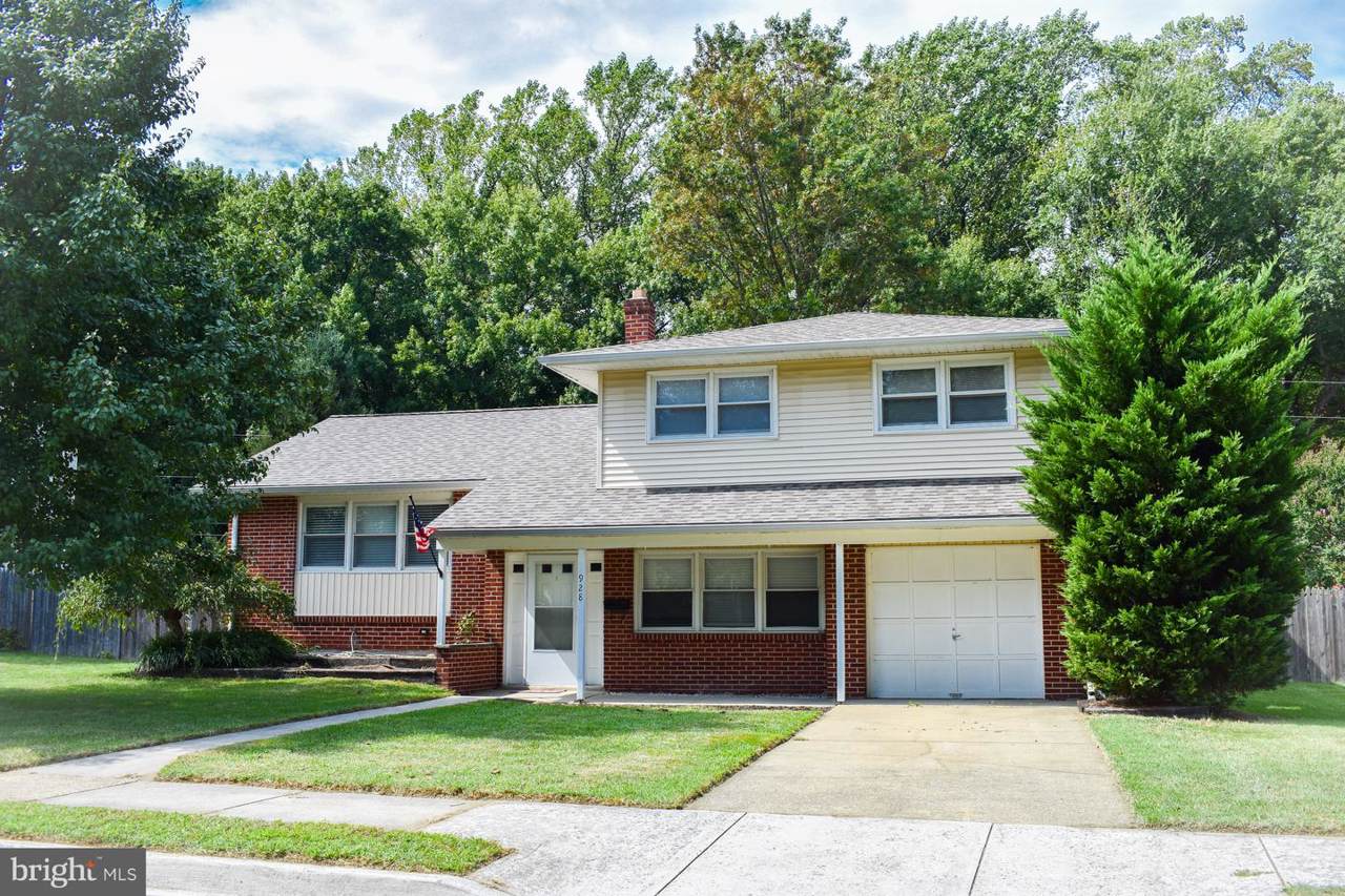 928 Woodcrest Drive - Photo 1