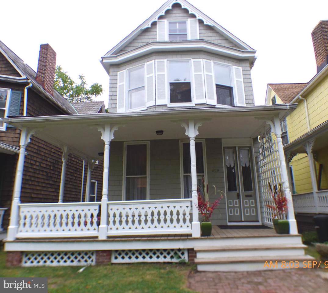 609 34TH Street - Photo 1