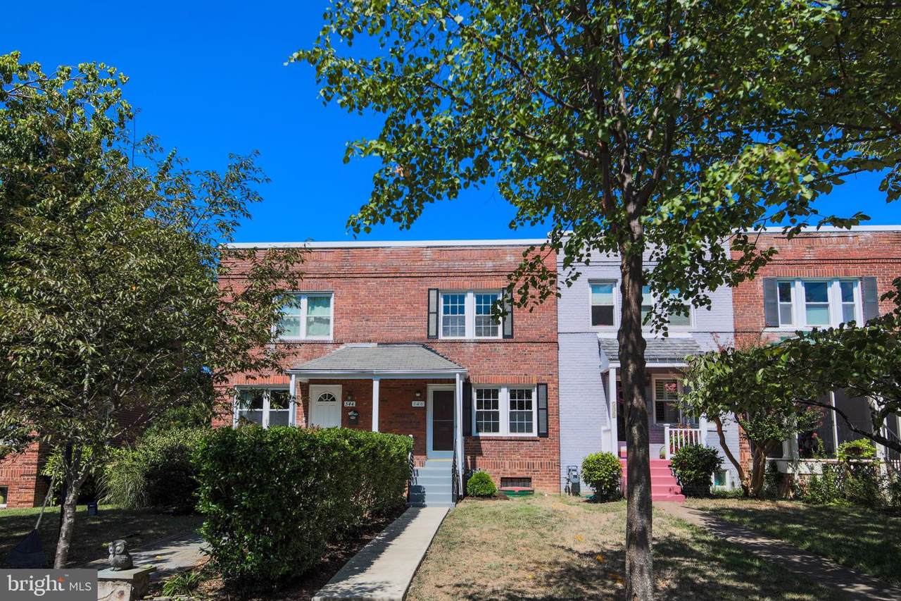 546 Nelson Avenue - Photo 1