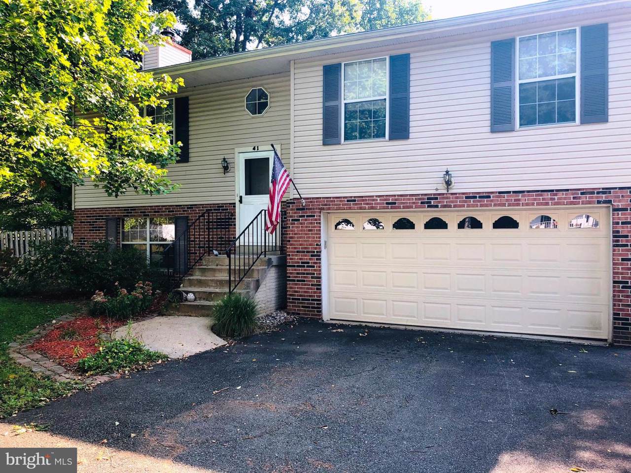41 Meadowood Drive - Photo 1