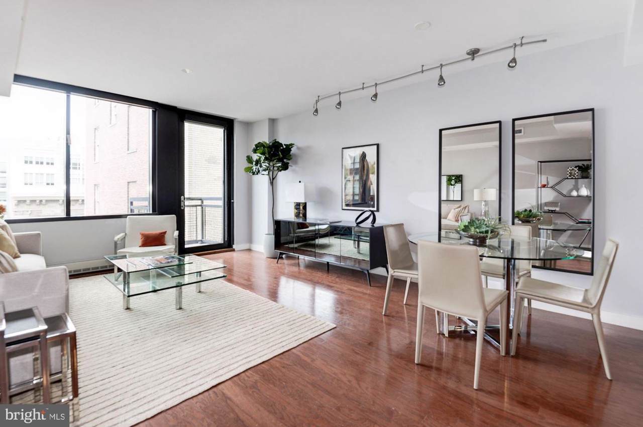 912 F Street - Photo 1