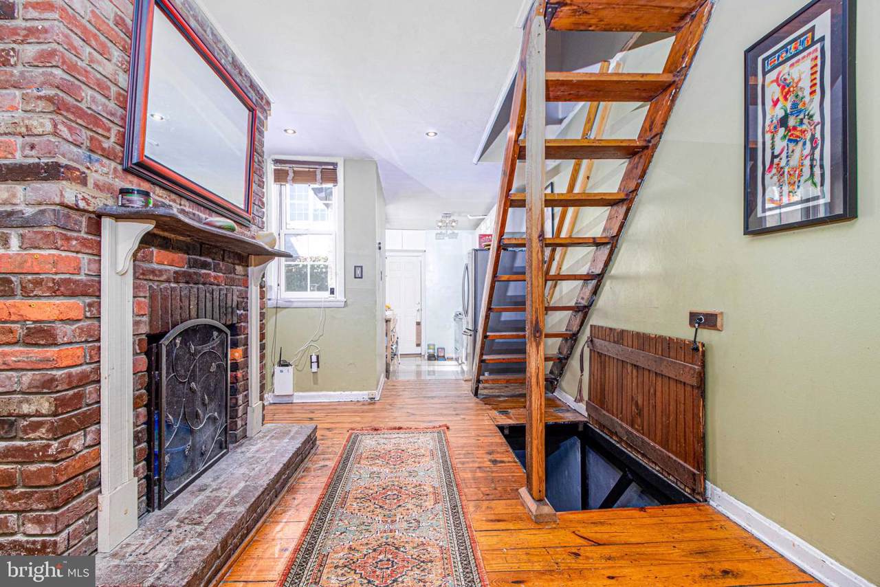 709 Monument Street - Photo 1