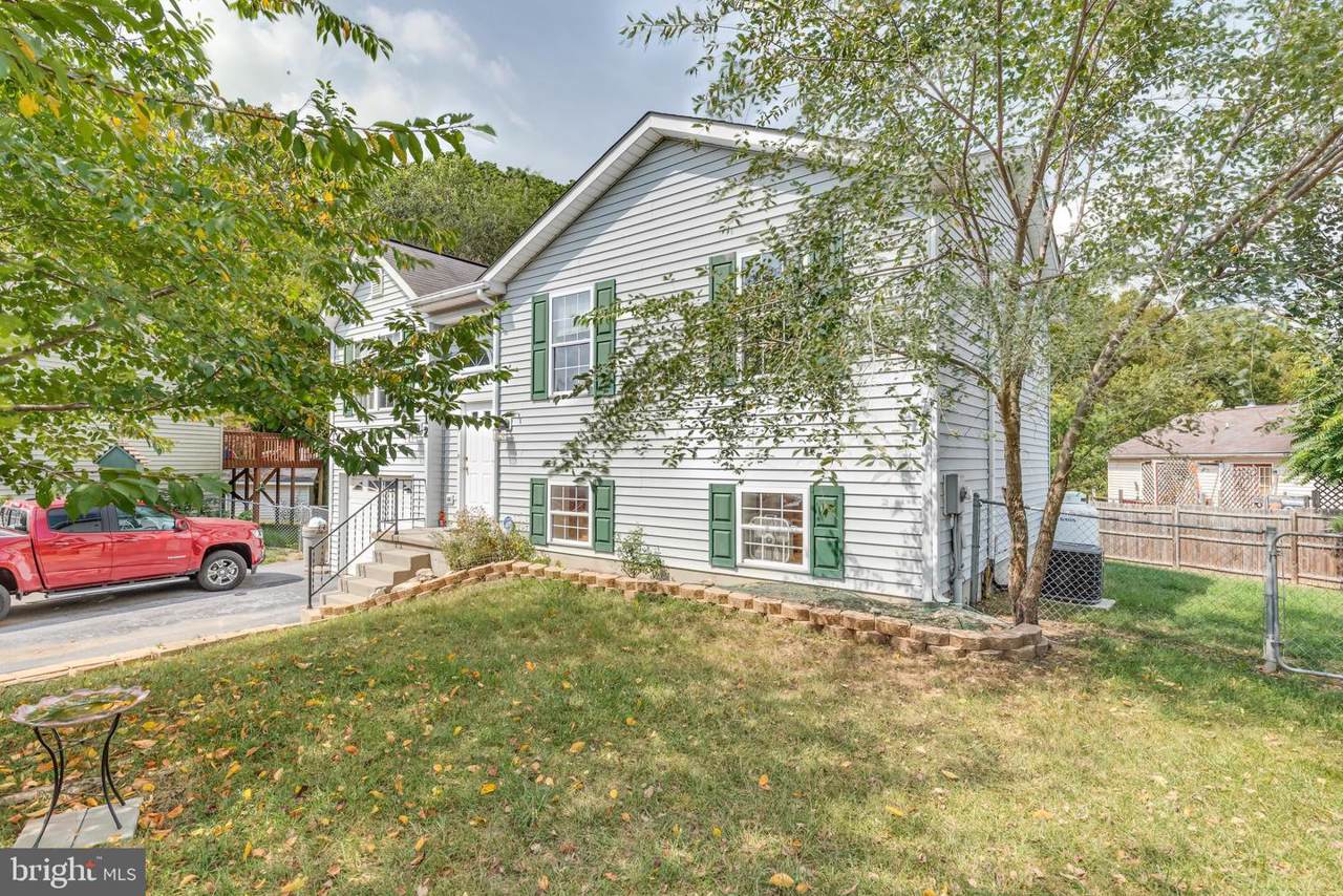 212 Farm Pond Lane - Photo 1
