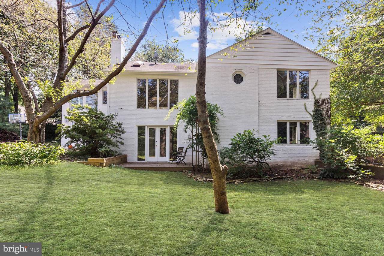 11609 Valley Road - Photo 1