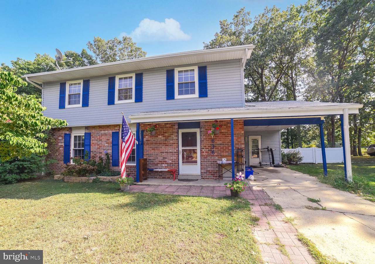 636 University Drive - Photo 1