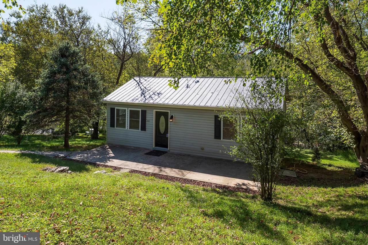 637 Oklahoma Avenue - Photo 1