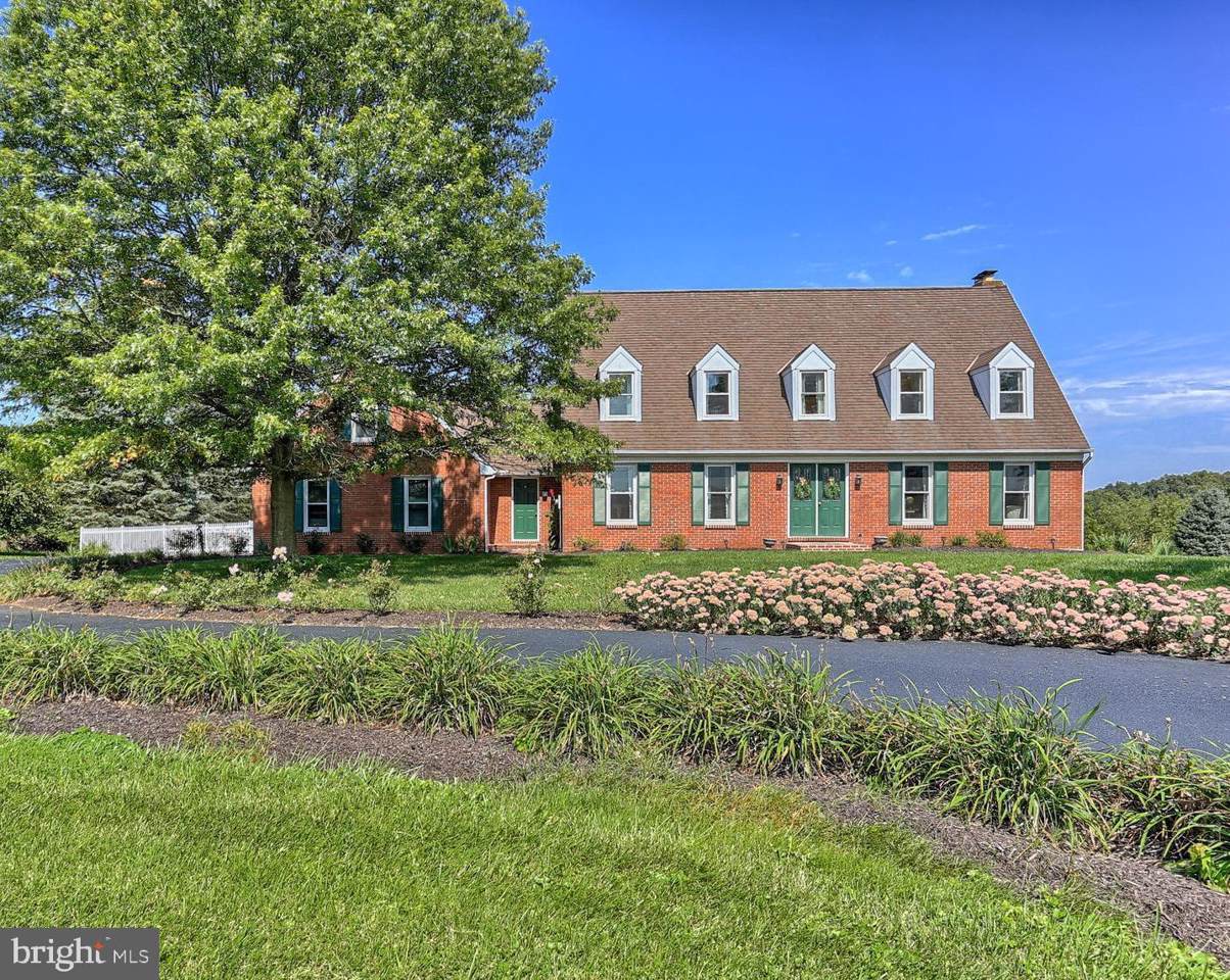 1090 Pleasant Avenue - Photo 1