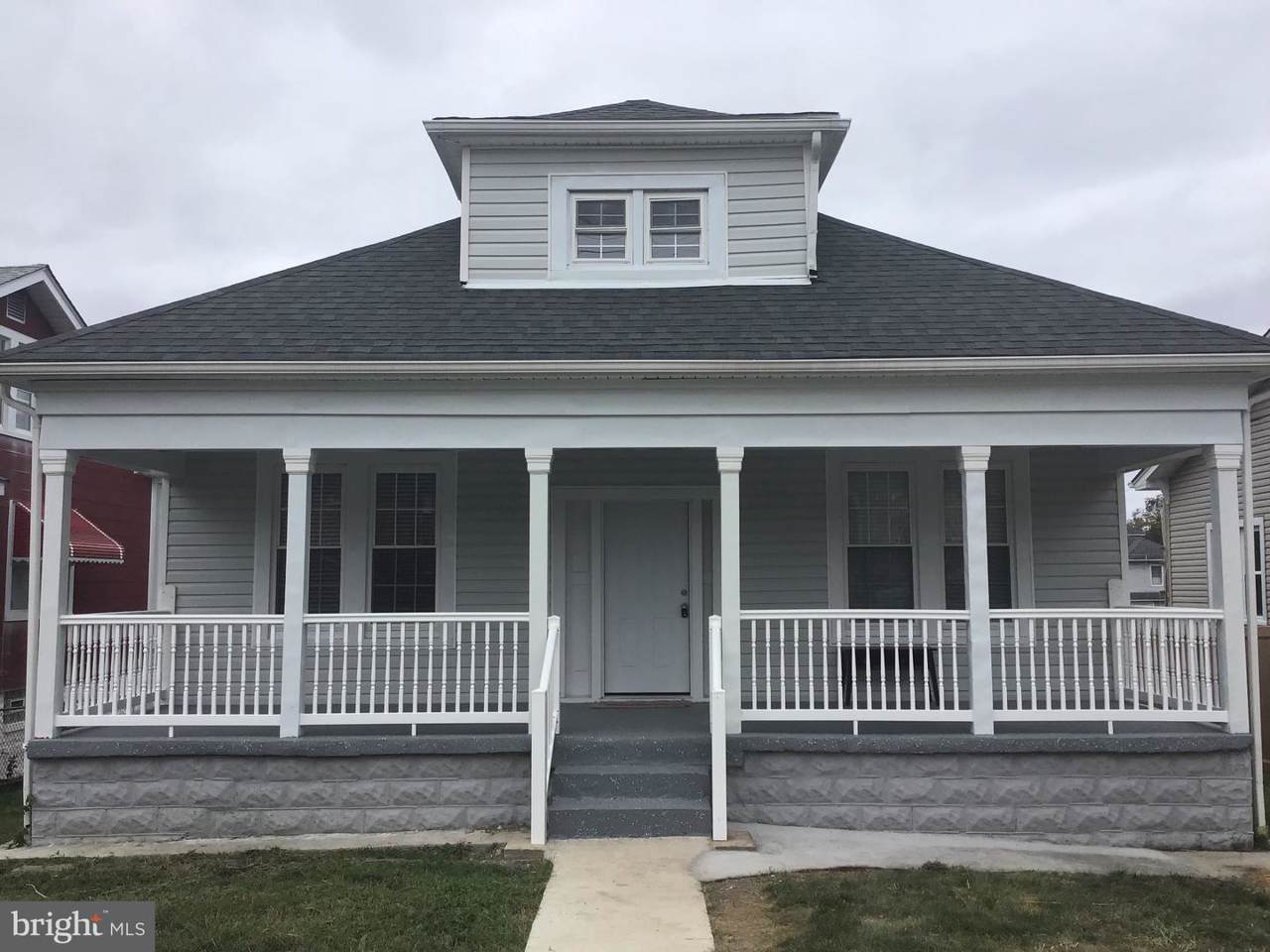 1014 Leeds Avenue - Photo 1