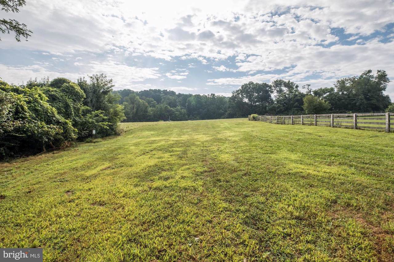 5649 B Stone Road - Photo 1