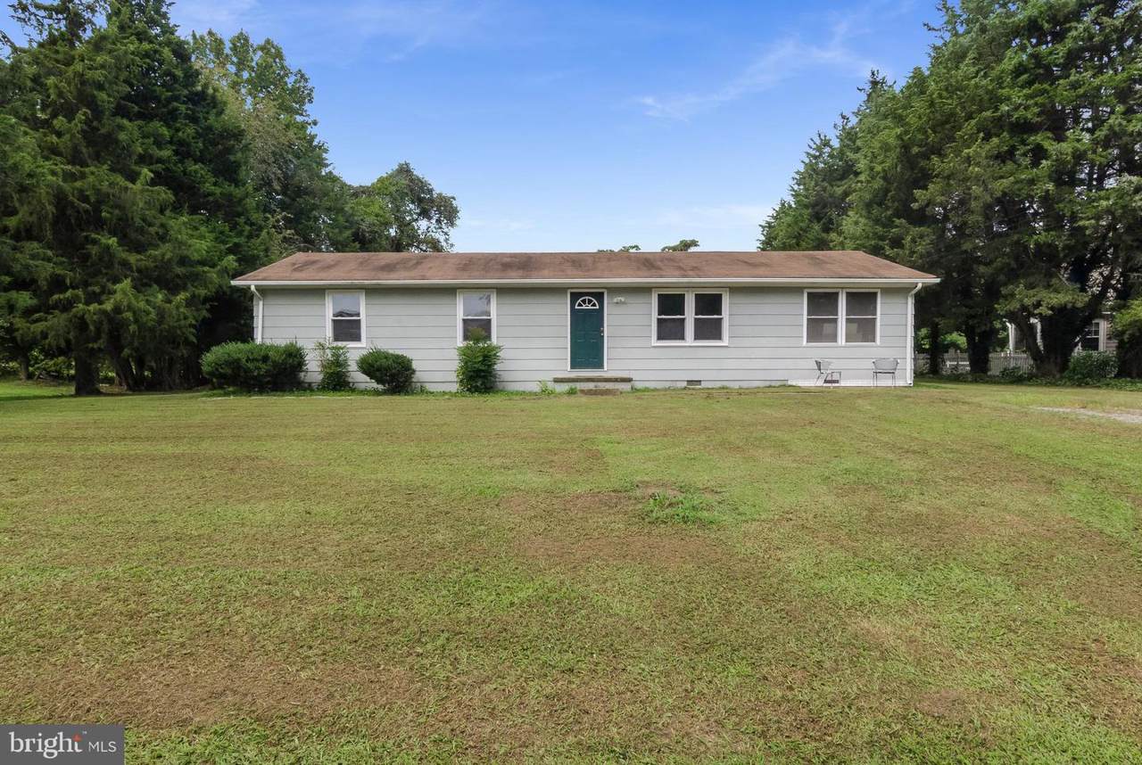 127 Fairfax Drive - Photo 1