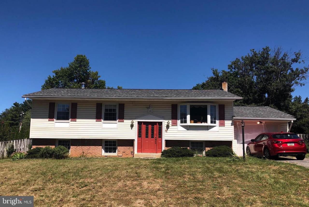 4512 Pinewood Trail - Photo 1