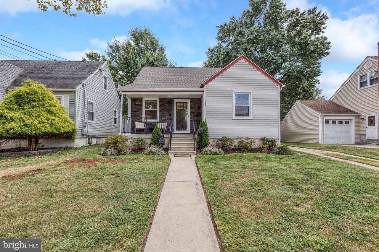122 4TH Avenue - Photo 1