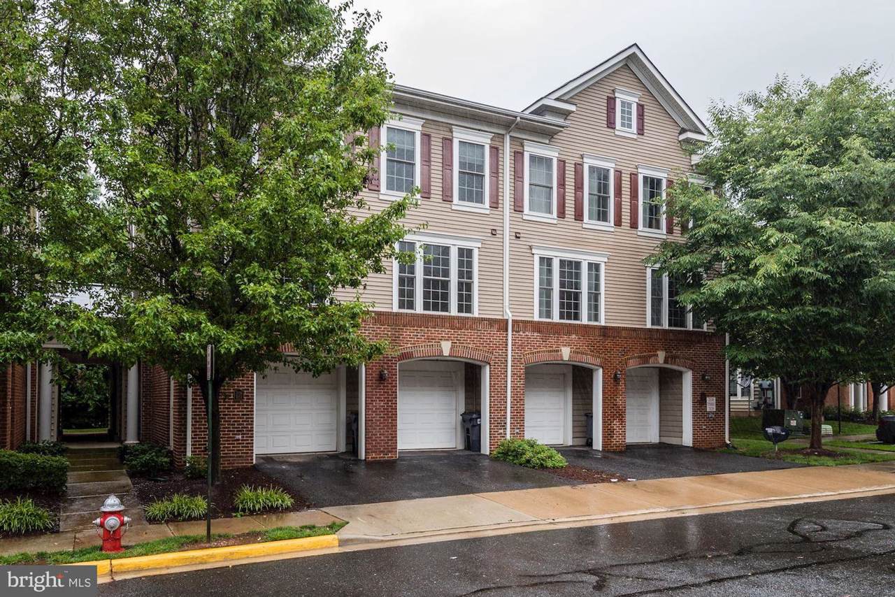 7126 Huntley Creek Place - Photo 1