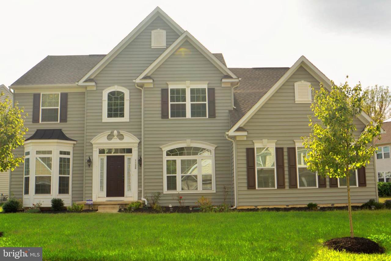 1128 La Grange Parkway - Photo 1