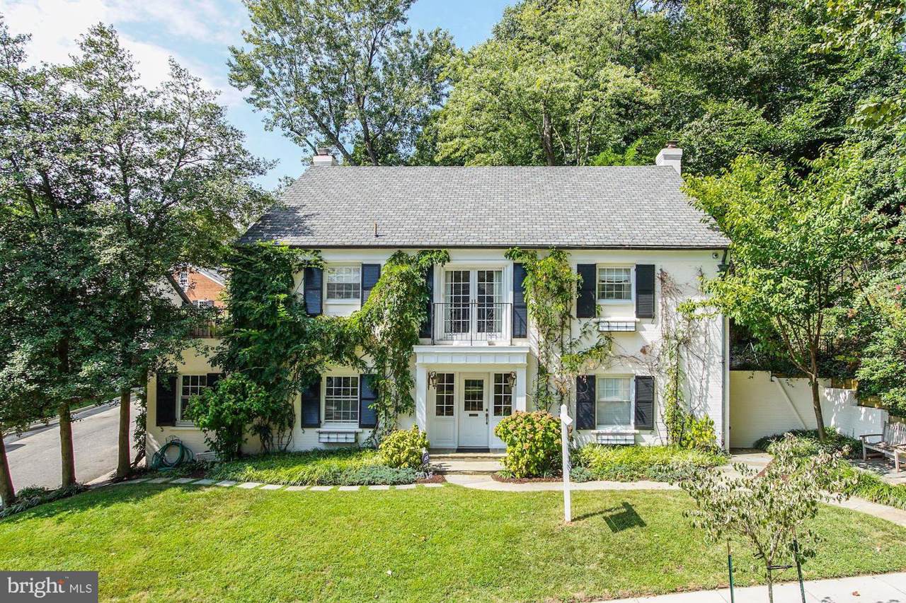 2618 30TH Street - Photo 1