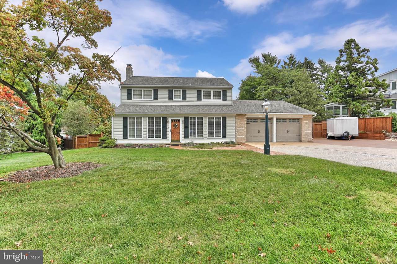 575 Gatehouse Ln W - Photo 1