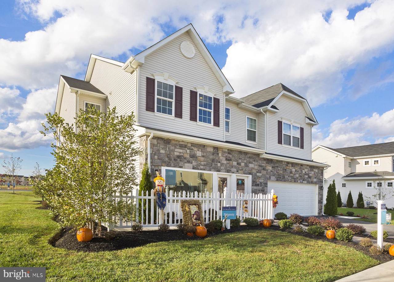 601 Irish Court - Photo 1
