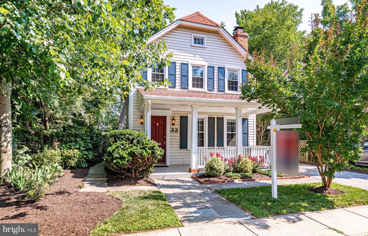32 Linden Street - Photo 1