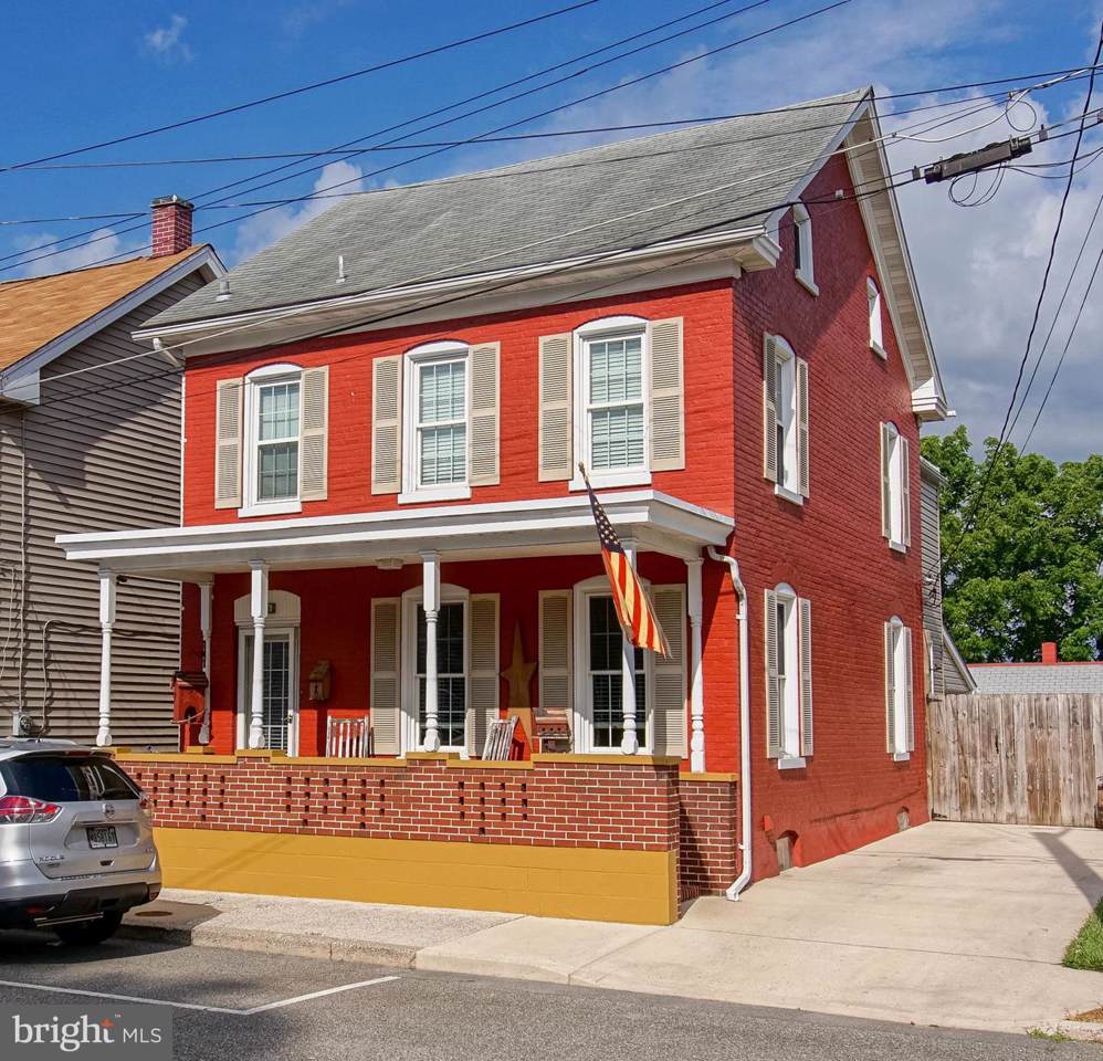 1005 Pope Avenue - Photo 1