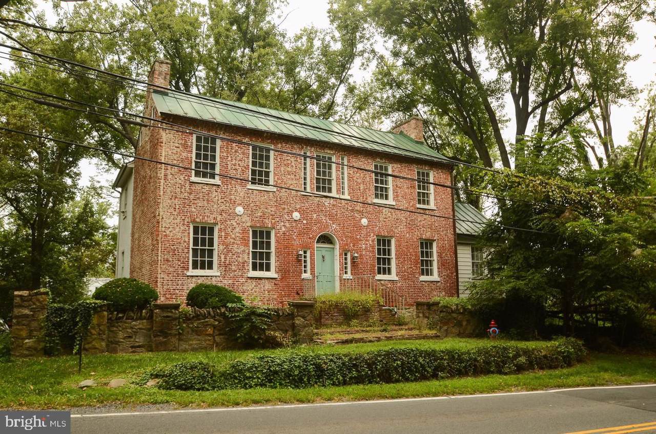 408 Washington Street - Photo 1