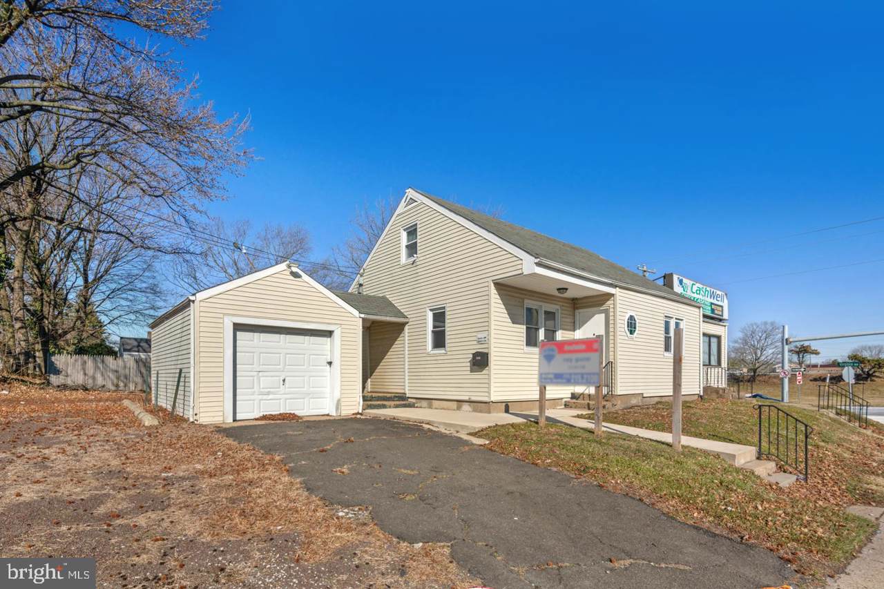 2856 Bristol Pike - Photo 1