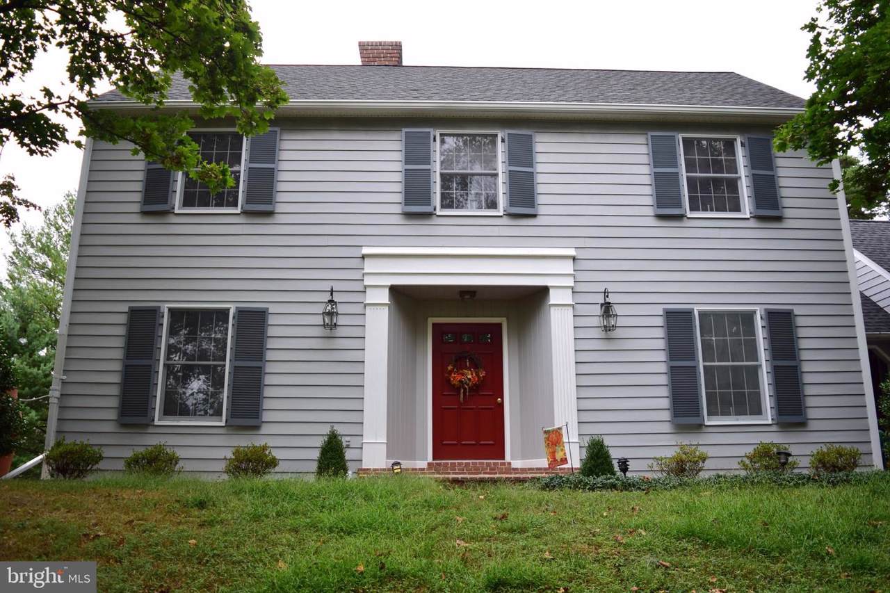 1557 Valley Rd - Photo 1