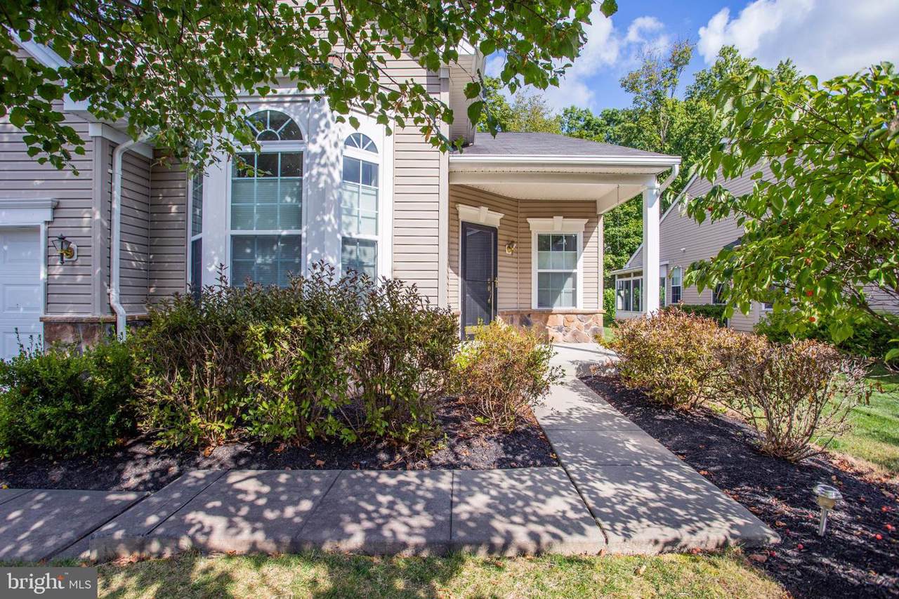 31 Buckingham Drive - Photo 1
