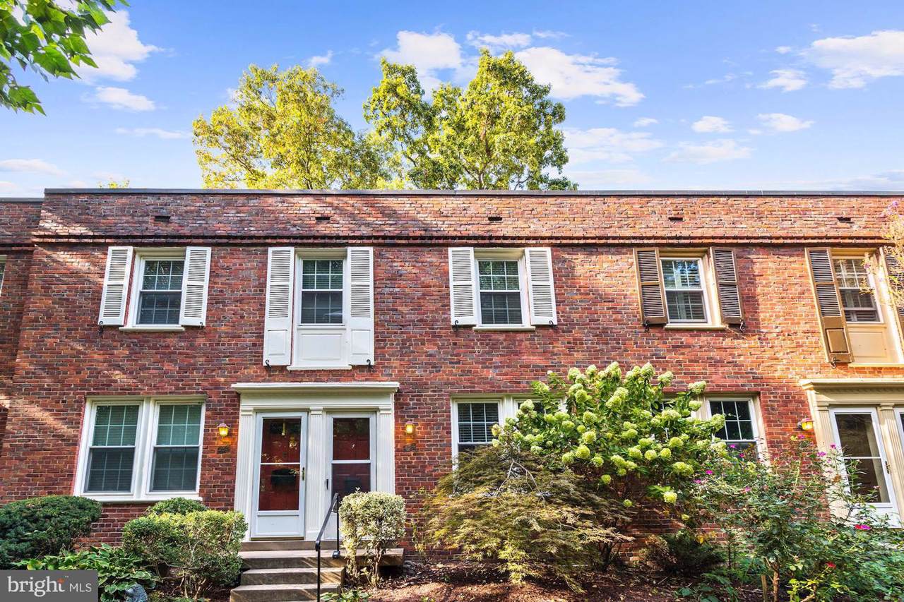 1414 Barton Street - Photo 1