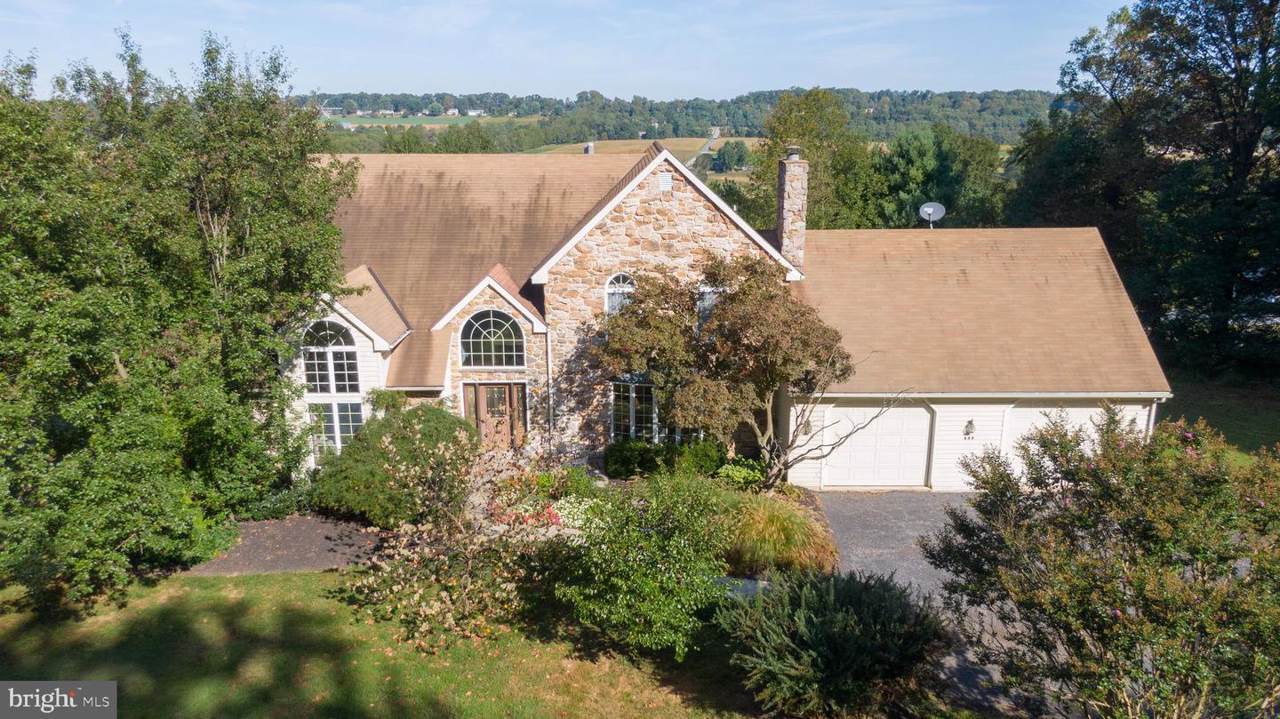 449 Noble Road - Photo 1