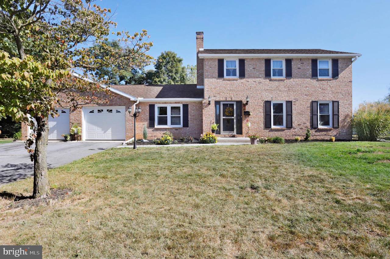 576 Meadowview Circle - Photo 1