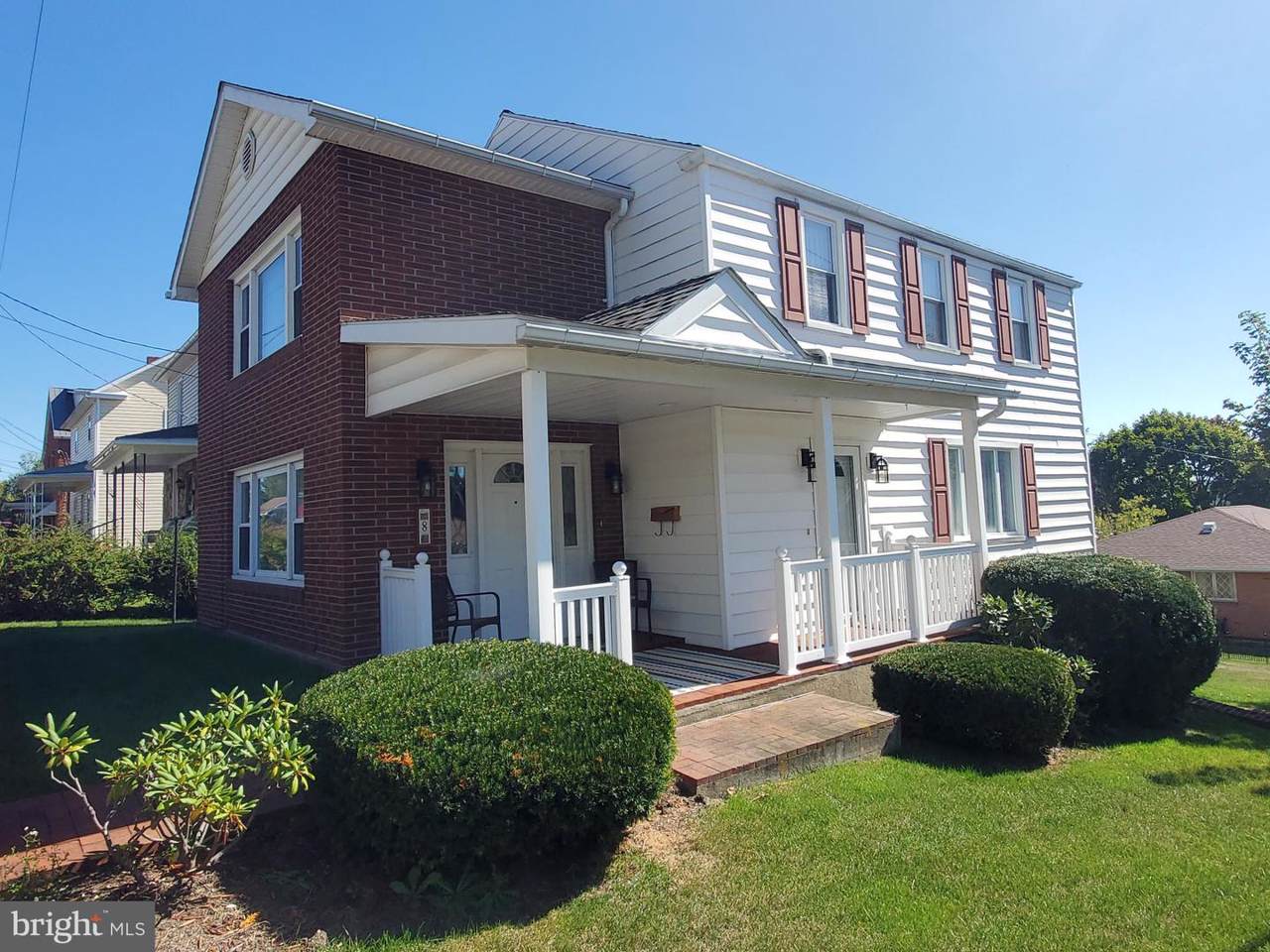 8 Barnard Place - Photo 1