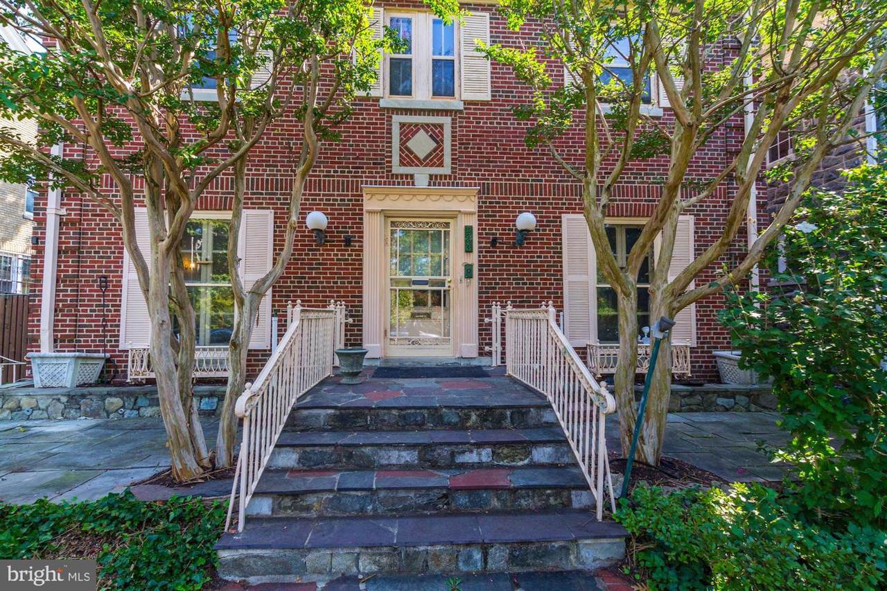 5323 16TH Street - Photo 1