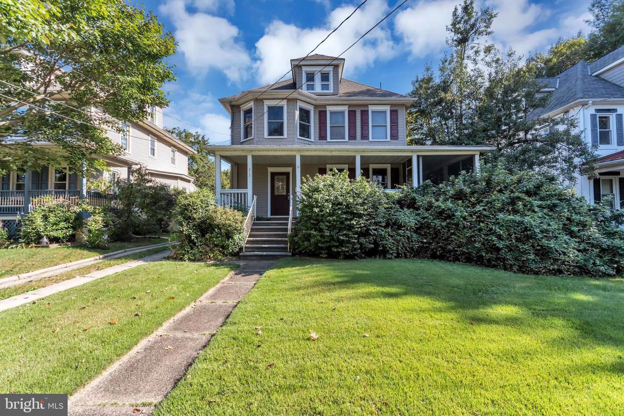 317 8TH Avenue - Photo 1