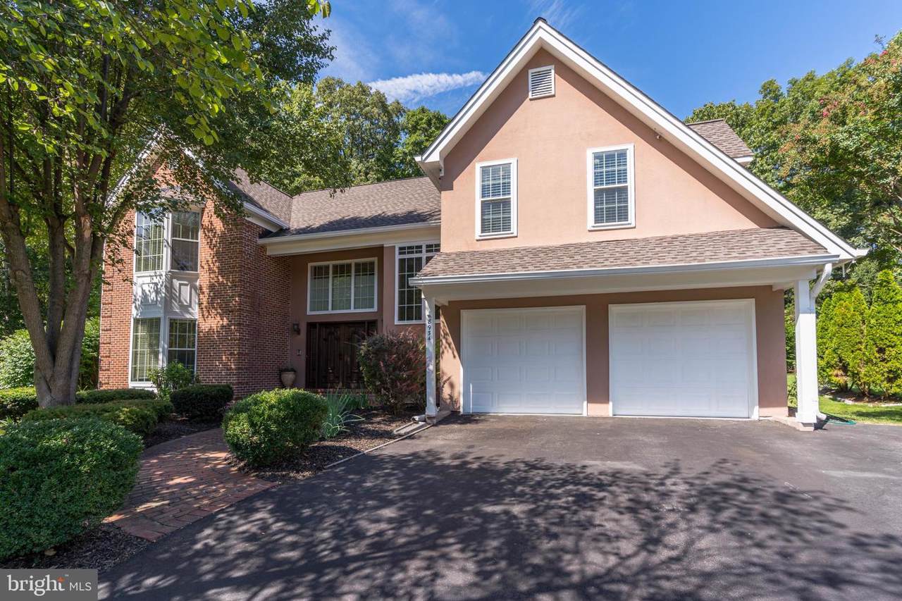 8934 Cross Chase Circle - Photo 1