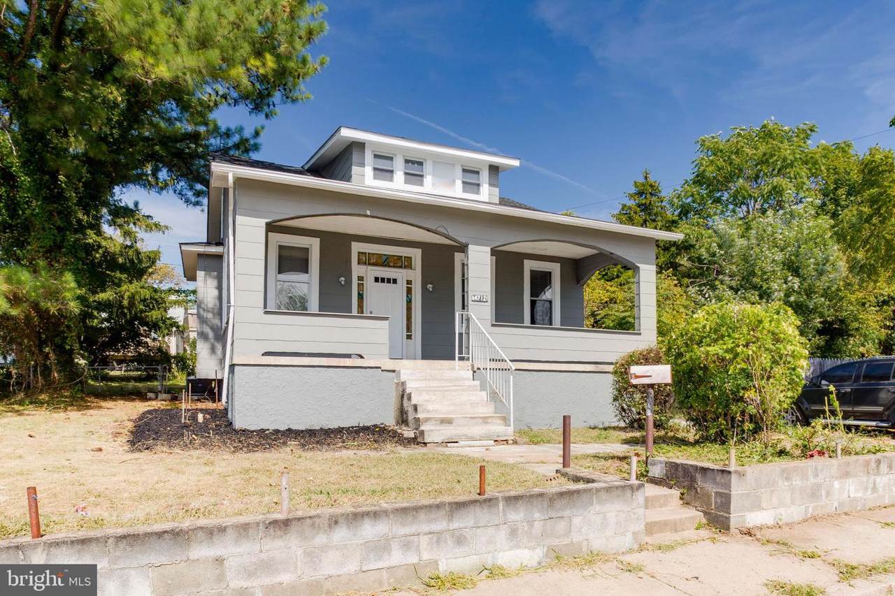 4712 Simms Avenue - Photo 1