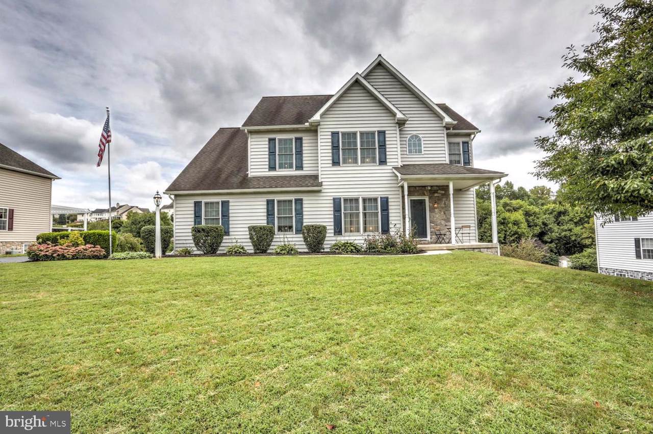 431 Charlotte Street - Photo 1