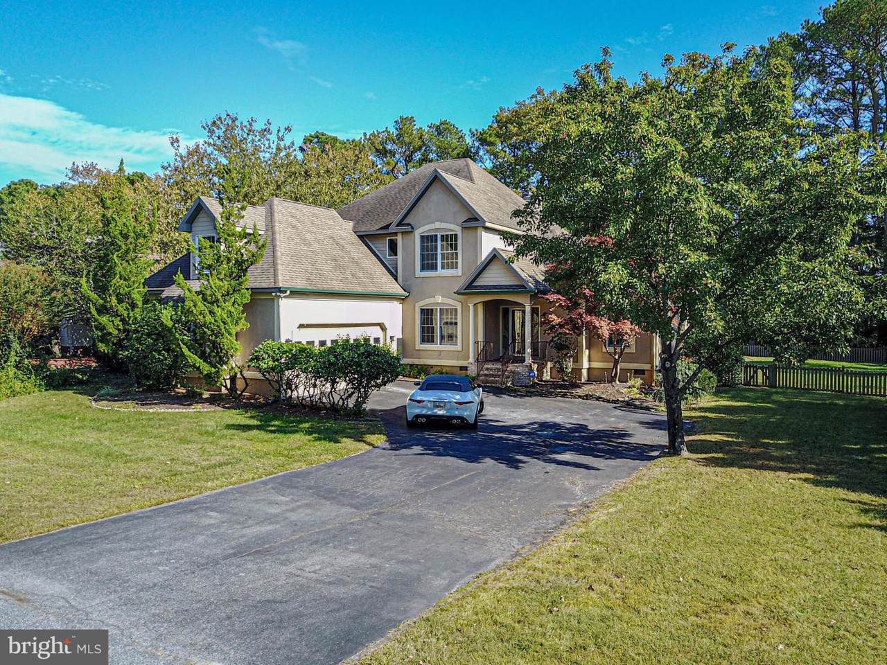 10109 Queens Circle - Photo 1