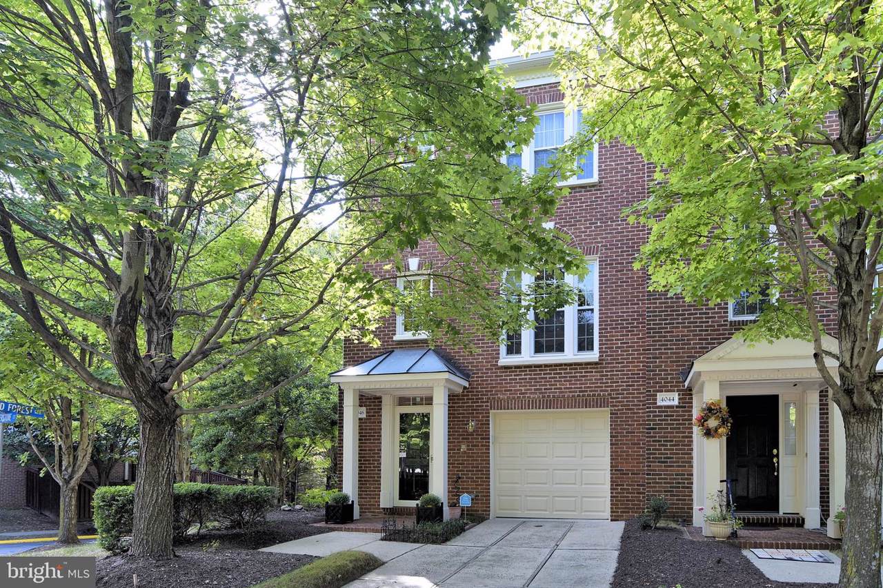 4046 Heatherstone Court - Photo 1