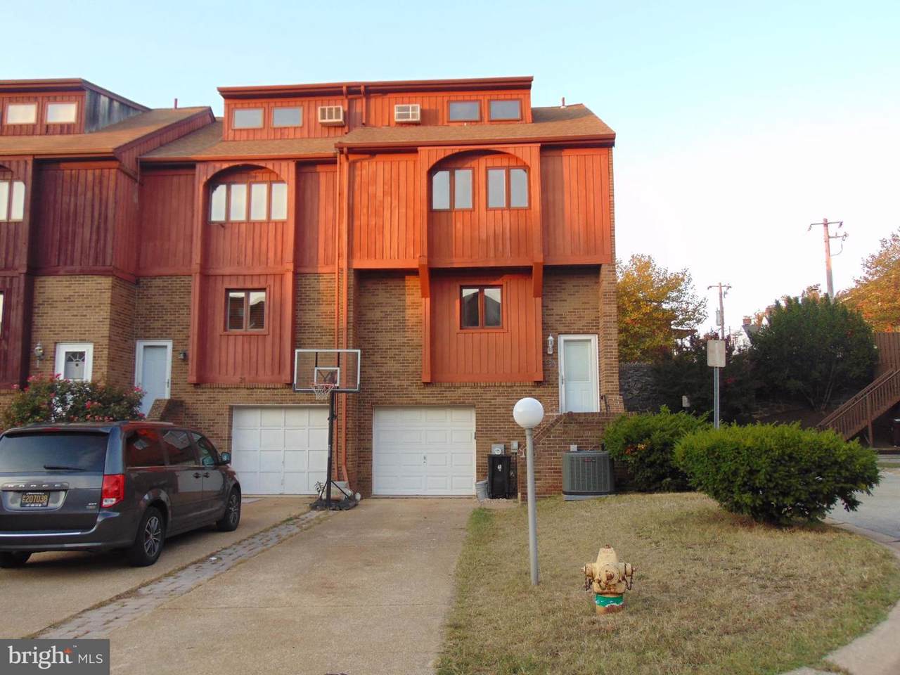 22 Servan Court - Photo 1