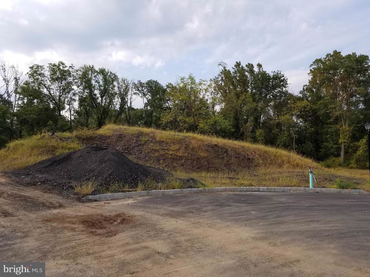 5 Windy Top Court - Photo 1