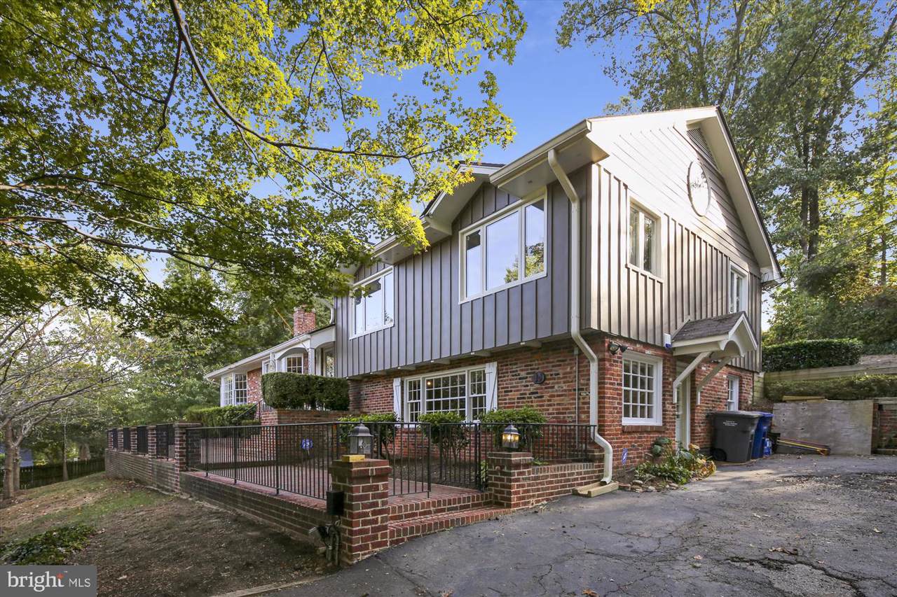 1601 Hollindale Drive - Photo 1