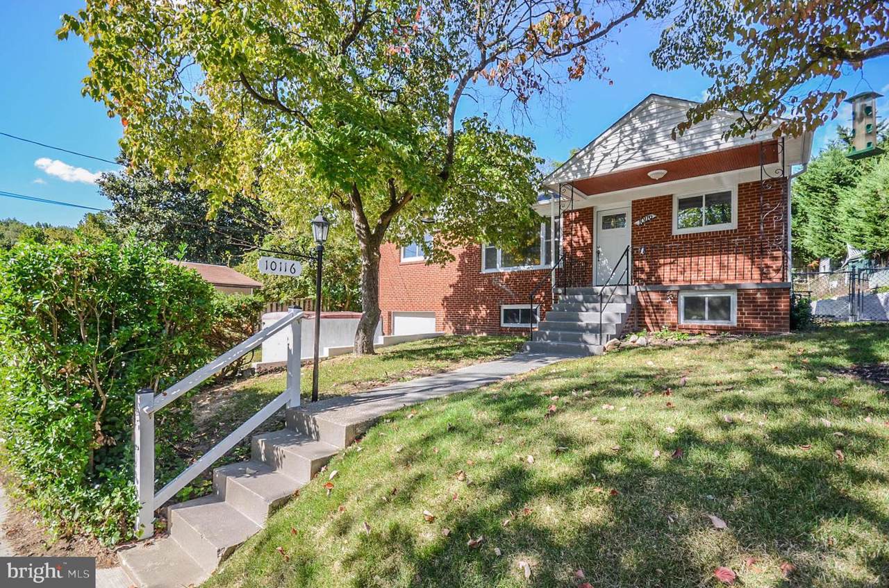 10116 Brunswick Avenue - Photo 1