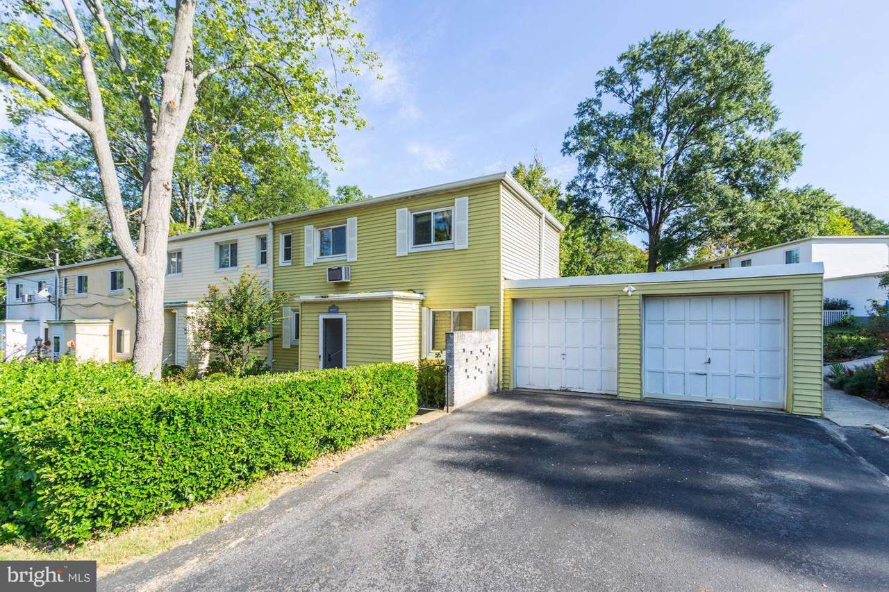 3-D Gardenway - Photo 1