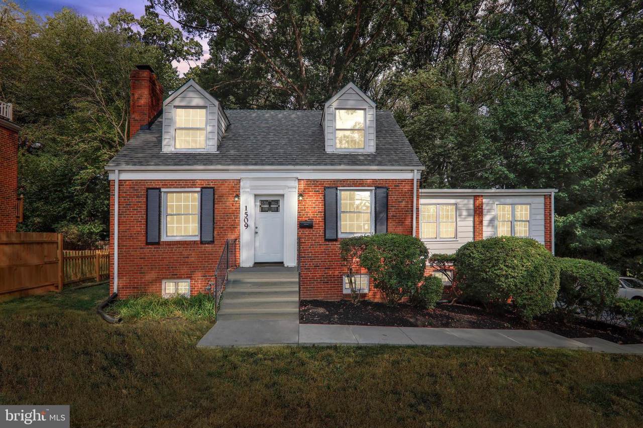 1509 Forest Glen Road - Photo 1